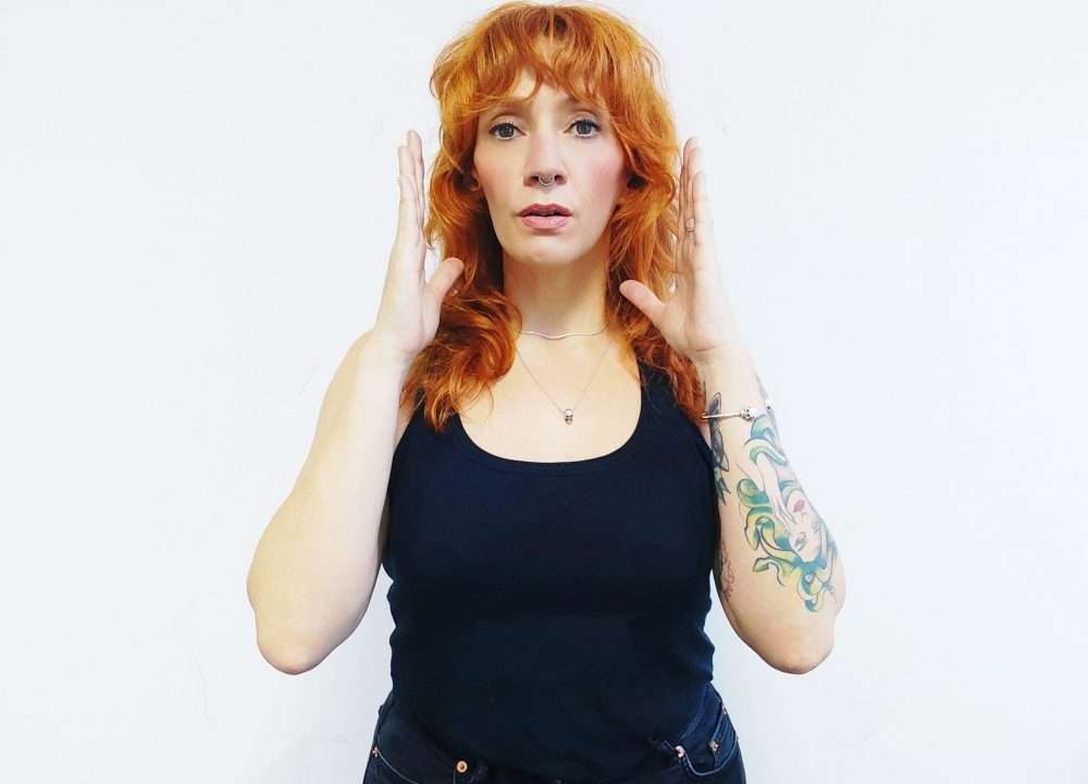 Estabiliza tu voz con la postura ideal del canto.